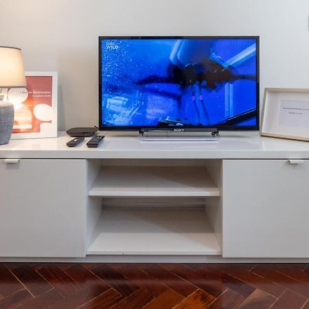 Casa Do Largo - Cozy Apartment In The City Center & With Ac Lisboa Eksteriør billede